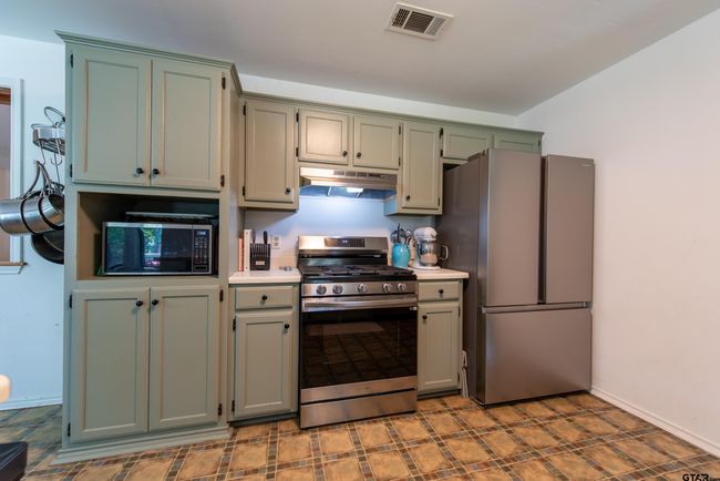 103 Irvin Ln, House other with 3 bedrooms, 2 bathrooms and null parking in Mt Vernon TX | Image 12