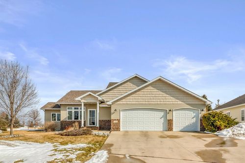 3768 41st Ave S, Moorhead, MN, 56560-7417 | Card Image