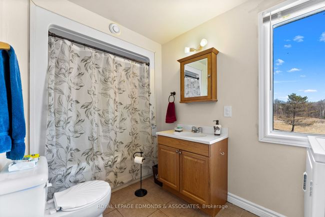 887 Flat Rd, House other with 3 bedrooms, 2 bathrooms and 10 parking in Dacre ON | Image 16