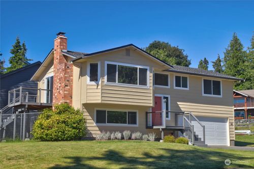 361 Grandview Avenue, Camano Island, WA, 98282 | Card Image