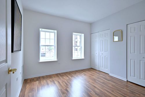 301-210 N Addison Ave, Elmhurst, IL, 60126-2781 | Card Image
