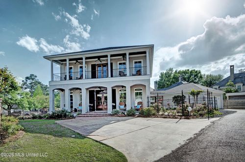 1 Fondren Green Circle, Jackson, MS, 39216 | Card Image