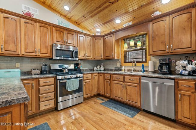 127 Ironwood Dr, House other with 3 bedrooms, 2 bathrooms and null parking in Bee Spring KY | Image 23
