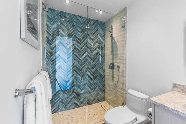 150-S-Bahama-Drive-downstairs-bath-b | Image 11