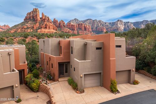 221 Arroyo Sienna Dr, Sedona, AZ, 86336-6341 | Card Image