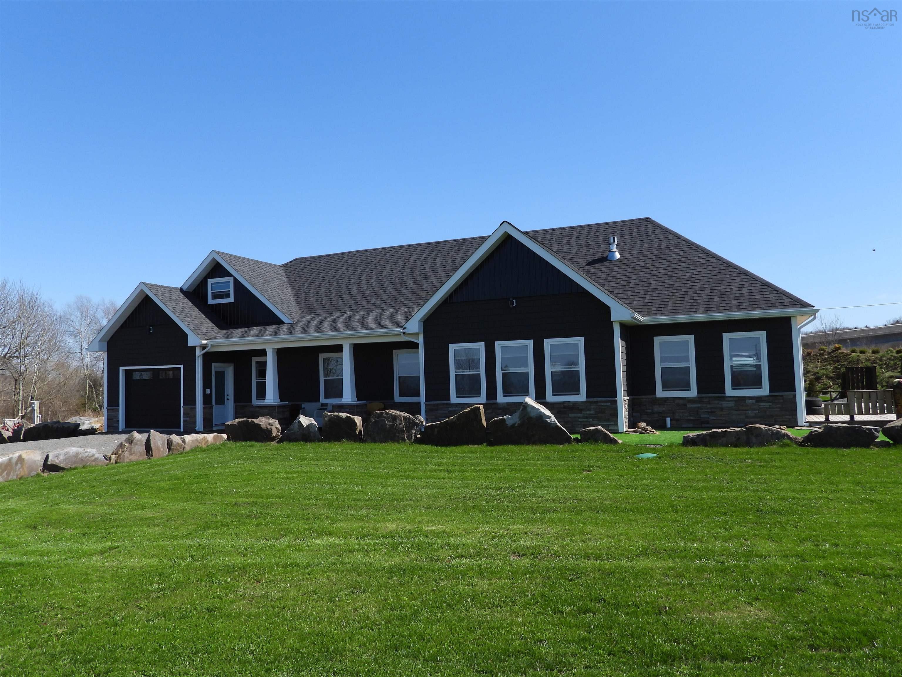 Residential in Lockhartville