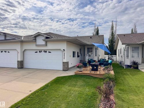 9826 100a Ave, Morinville, AB, T8R1T1 | Card Image