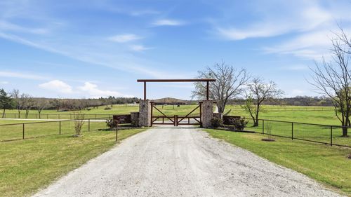 1470 Preston Rd, Denison, TX, 75020-0785 | Card Image