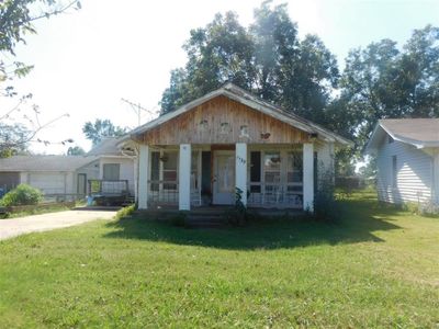 1139 E 2nd Street, House other with 2 bedrooms, 1 bathrooms and null parking in Cushing OK | Image 1