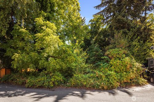 315 Lind Ave Nw, Renton, WA, 98057-5135 | Card Image