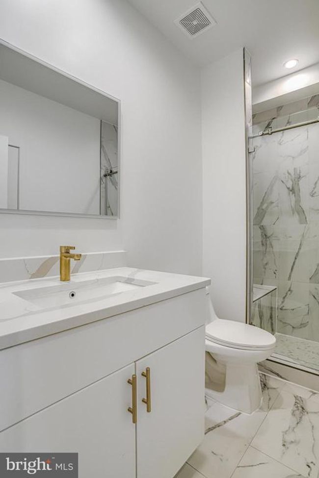 4902 D St Se, Townhouse with 5 bedrooms, 4 bathrooms and null parking in WASHINGTON DC | Image 25