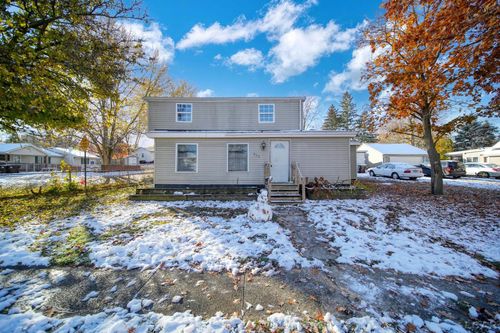 820 Mulberry St, Adrian, MI, 49221-2450 | Card Image