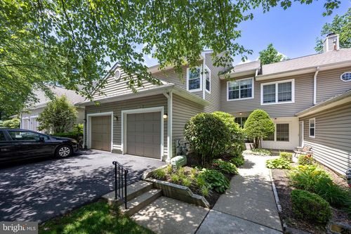 256 Stanton Ct, GLEN MILLS, PA, 19342-2030 | Card Image