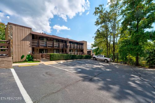 613-1081 Cove Rd, Sevierville, TN, 37876-7813 | Card Image