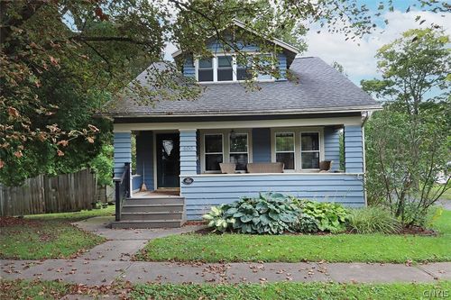 400 Warren St, Fayetteville, NY, 13066-2138 | Card Image