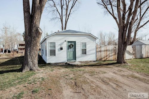 850 S 1st E, Saint Anthony, ID, 83445-2004 | Card Image