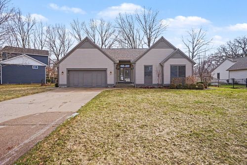 15154 Wildfield Dr, Spring Lake, MI, 49456-2100 | Card Image
