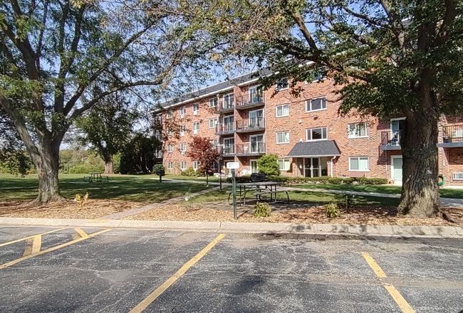 Common Area - Grilling Area | Image 13