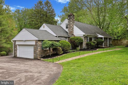 527 Conshohocken State Rd, GLADWYNE, PA, 19035-1423 | Card Image