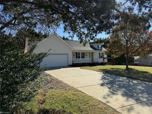 112 Garwood Ave, Boonville, NC, 27011-8560 | Card Image