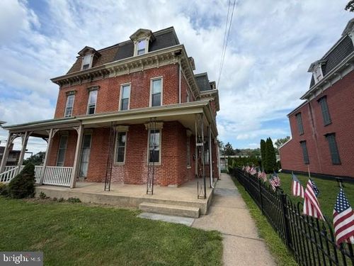 303 Chestnut St, COLUMBIA, PA, 17512-1461 | Card Image
