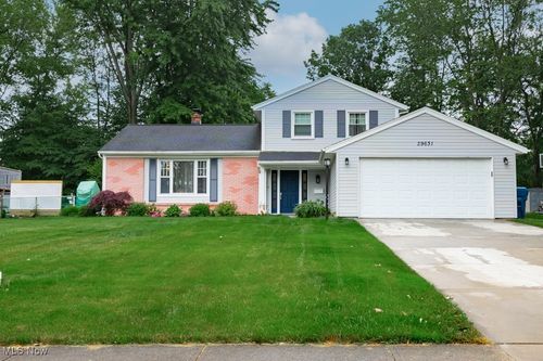 29631 Sutton Dr, North Olmsted, OH, 44070-4816 | Card Image