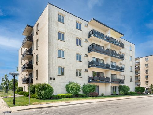 apt-4e-8005 Oconnor Dr, River Grove, IL, 60171-1290 | Card Image