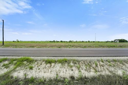 1332 Saddleback Dr, Bellville, TX, 77418 | Card Image