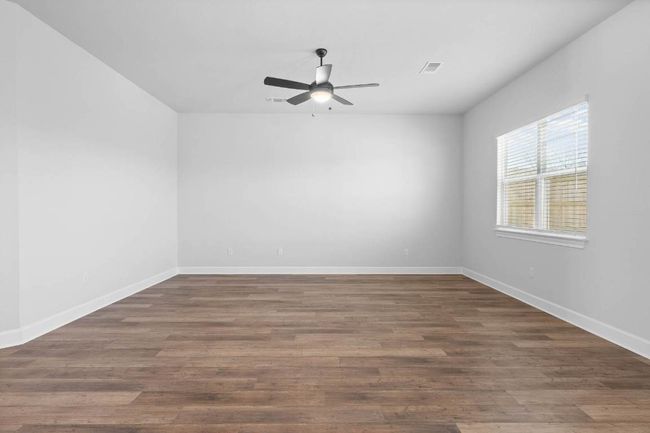Enjoy creating a lifetime of lasting memories with your friends and family in this spacious layout. | Image 5
