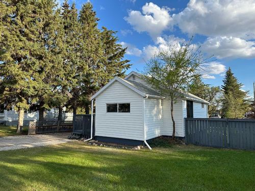 5109 4 Avenue N, Chauvin, AB, T0B0V0 | Card Image