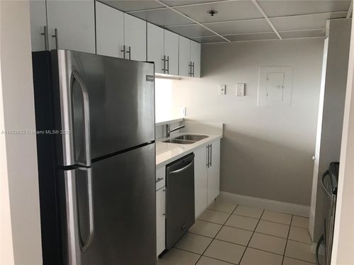 apt-2114-7601 E Treasure Dr, North Bay Village, FL, 33141-4369 | Card Image