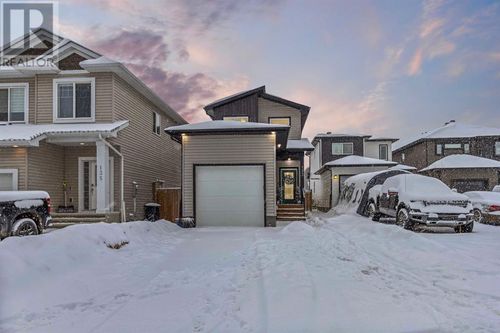 133 Arncliff Crt, Fort Mcmurray, AB, T9J1E9 | Card Image