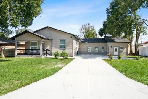 207 Avenue E Se, Winter Haven, FL, 33880-3541 | Card Image