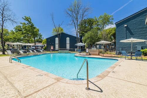 1-200 Hollow Tree Ln, Houston, TX, 77090-2819 | Card Image