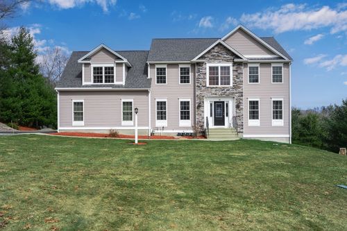 14 Longbrook Dr, Cumberland, RI, 02864-2933 | Card Image