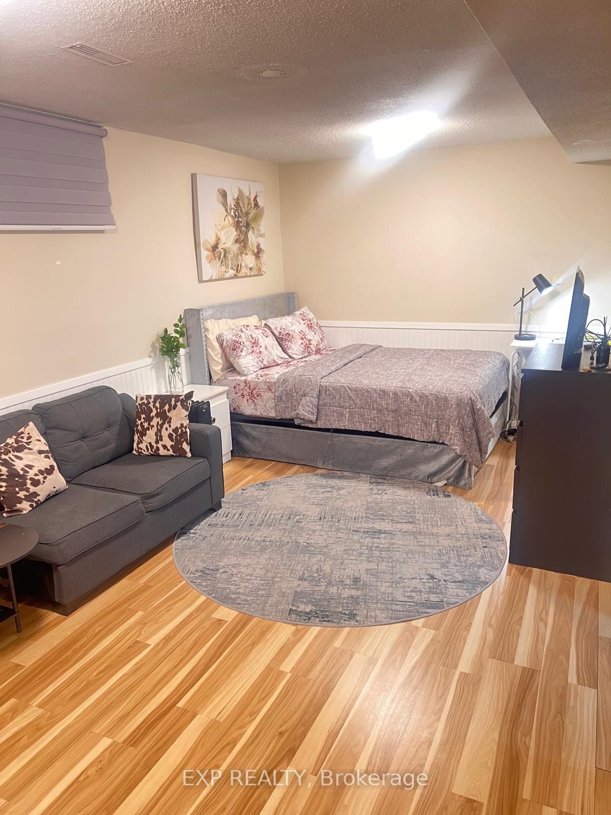 Residential Lease in Ajax 3