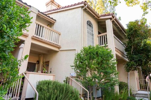 tl107-684 Sutton Crest Trl, Oak Park, CA, 91377-5660 | Card Image