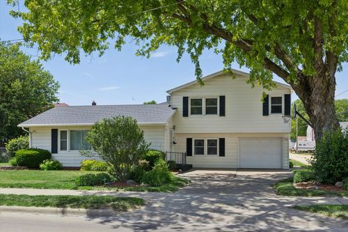 604 N 4th St, Clinton, IA, 52732-3934 | Card Image