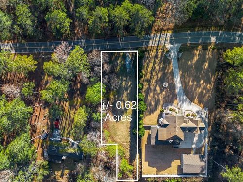2562 Bermuda Rd, STONE MOUNTAIN, GA, 30087-3713 | Card Image