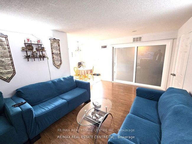 303 - 30 Malta Ave, Condo with 4 bedrooms, 2 bathrooms and 1 parking in Brampton ON | Image 16