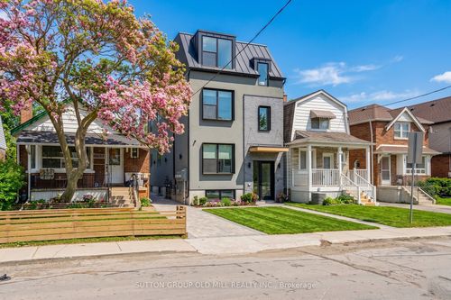 02-625 Harvie Ave, York, ON, M6E4M4 | Card Image