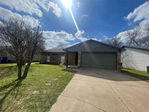 407 Woodcrest Way, Forney, TX, 75126-9735 | Card Image