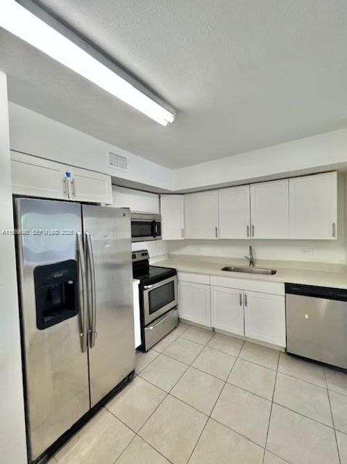 apt-902-3690 56th Ave, Hollywood, FL, 33021-2279 | Card Image