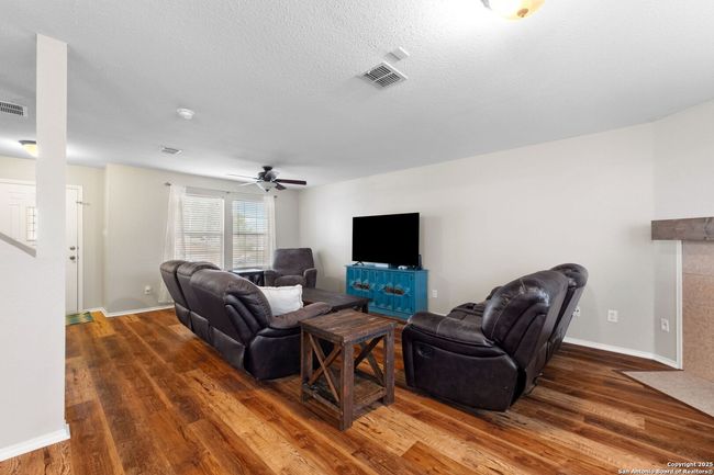 133 Creek Run, House other with 3 bedrooms, 3 bathrooms and null parking in Cibolo TX | Image 7