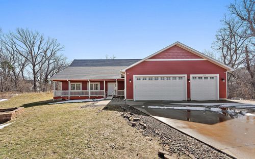 438 Wildwood Rd, Mahtomedi, MN, 55115-1804 | Card Image