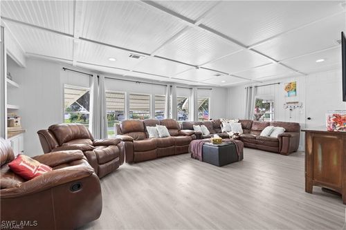 23 Derhenson Dr, NAPLES, FL, 34114-8202 | Card Image