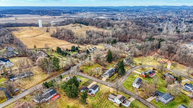416 Crestview Dr Ne, House other with 4 bedrooms, 3 bathrooms and null parking in Lancaster OH | Image 10