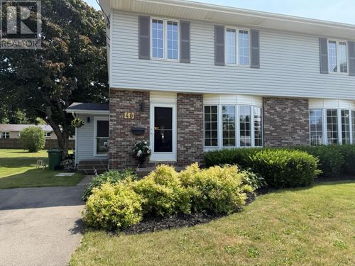 40 Colonel Gray Dr, Charlottetown, PE, C1A2S7 | Card Image