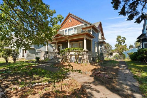 927 E Augusta Ave, Spokane, WA, 99207-2482 | Card Image