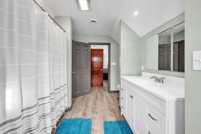 117 Vale St, House other with 3 bedrooms, 2 bathrooms and 4 parking in Worcester MA | Image 27